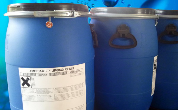 羅門哈斯螯合樹脂是直接倒入樹脂塔使用嗎?